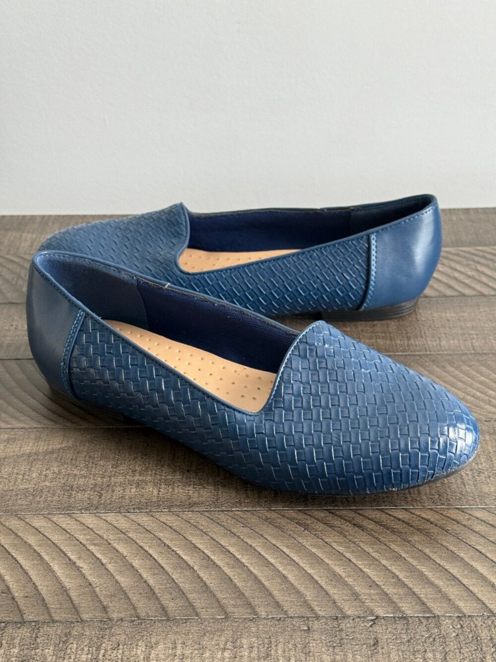 Valley Lane Women's Blue Woven Flat Shoes - Blue Flat Shoes Size 8.5 W